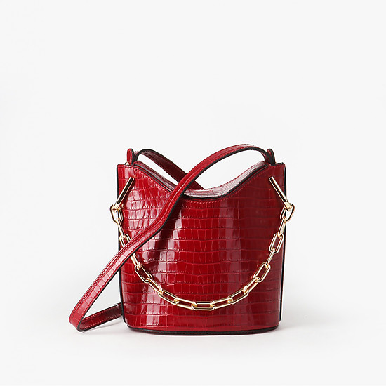 Красная компактная сумка из кожи под крокодила с ремешком-цепочкой  Gianni Chiarini