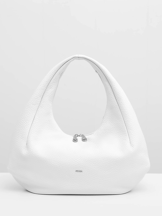 Белая сумка-хобо из мягкой зернистой кожи  Arcadia