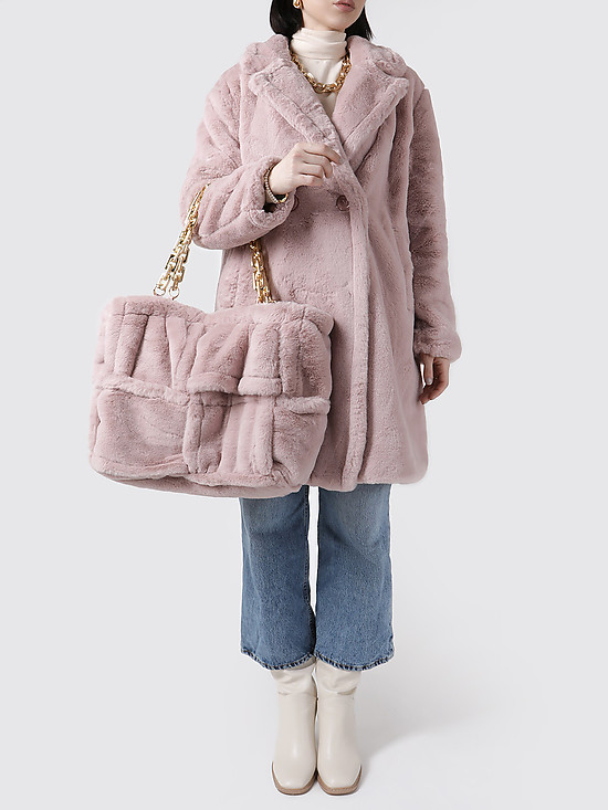 Плюшевая пудрово-розовая шуба с сумкой в комплекте  Alex Max
