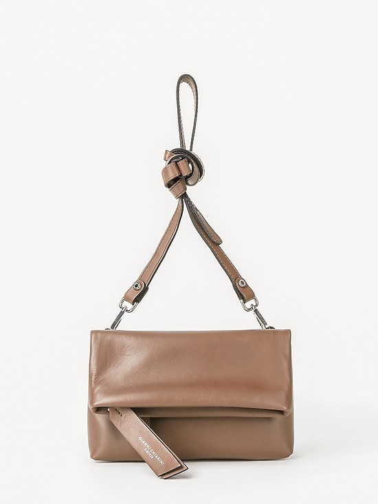 Повседневная сумочка кросс-боди конверт из мягкой бежевой кожи  Gianni Chiarini