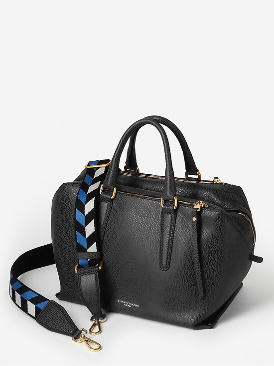 Мягкая черная сумка-тоут из  натуральной кожи с широким текстильным ремнем  Gianni Chiarini