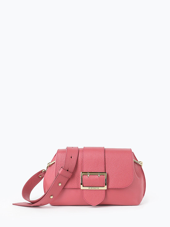 Кораллово-розовая кожаная сумочка кросс-боди - багет с пряжкой и широким ремешком  Di Gregorio