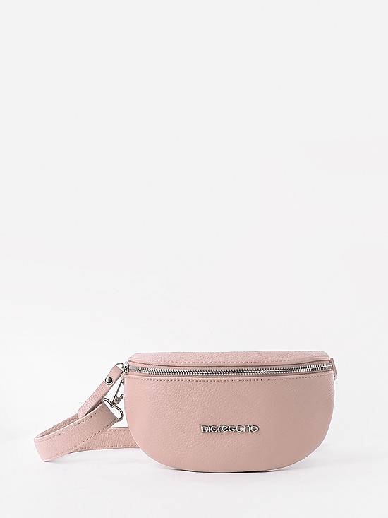 Маленькая полукруглая сумочка на пояс и на плечо из мягкой пудрово-розовой кожи  Di Gregorio