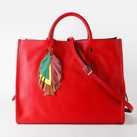 Классическая красная сумка-тоут из мягкой кожи с разноцветным брелоком  Ripani