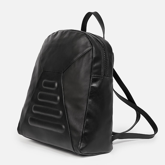 Вместительный рюкзак из натуральной кожи в черном цвете с фурнитурой в тон  Lombardi