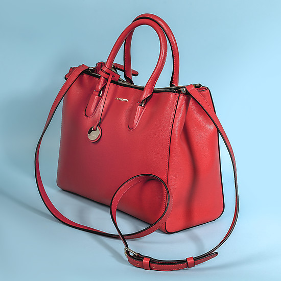 Классическая сумка красного цвета среднего размера из натуральной кожи  Coccinelle