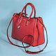 Классическая сумка красного цвета среднего размера из натуральной кожи  Coccinelle