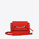 Небольшая кожаная красная сумочка на плечо с декором из искусственного жемчуга  Labbra