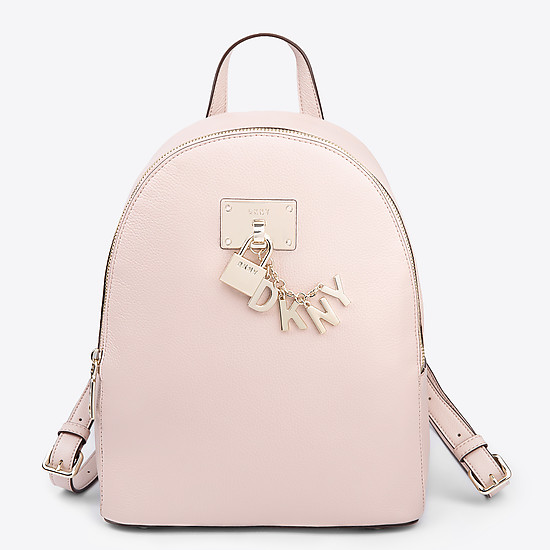Нежно-розовый кожаный рюкзак Elissa среднего размера с фирменным брелоком  DKNY
