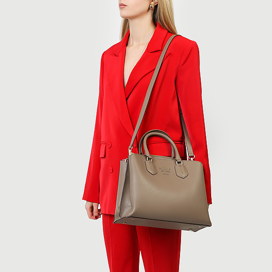 Женские классические сумки DKNY