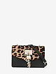 Сумочка кросс-боди конверт Elissa из черной кожи и меха пони под леопарда  DKNY