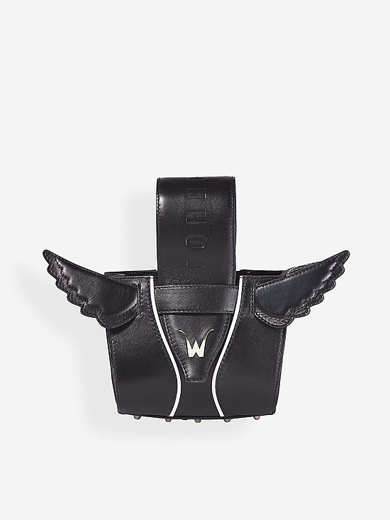 Маленькая имиджевая сумка из черной кожи с крылышками  JOHNCAREW