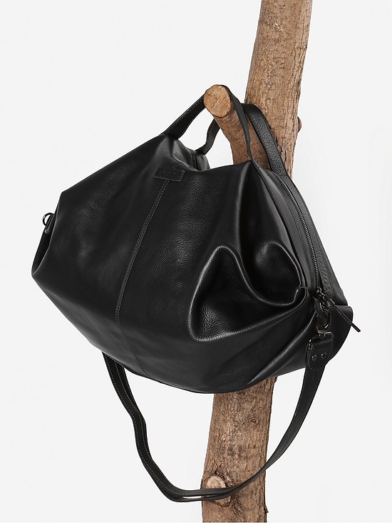 Большая кожаная сумка-рюкзак черного цвета  Bruno Rossi